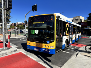TFB1472 arriving into Cultural Centre doing a 100.