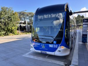 Brisbane Metro 9032 at UQ Lakes Station charging.