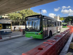 Thompson Bus Services 0118 at Cultural Centre Station.