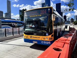 TFB5025 at Cultural Centre on a 204 service.