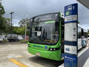 Clarks 135 at Loganholme station after terminating a 565 Service.