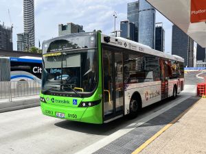 0150/S3013 at Cultural Centre doing a 444 service.